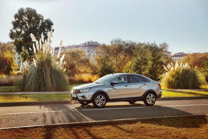 LADA - LADA Vesta лидер продаж в октябр
